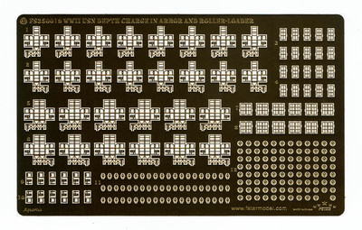 FS350019 1/350 WWII USN Depth Charge in Arbor and Roller-loader